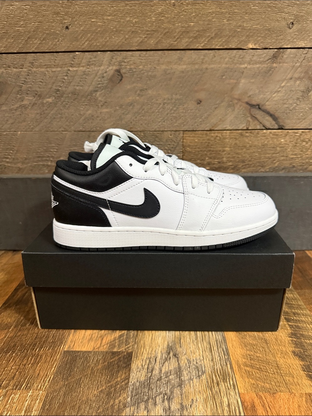 NWT Air Jordan 1 Low GS White Black Panda Sneakers Size 7Y Women’s 8.5